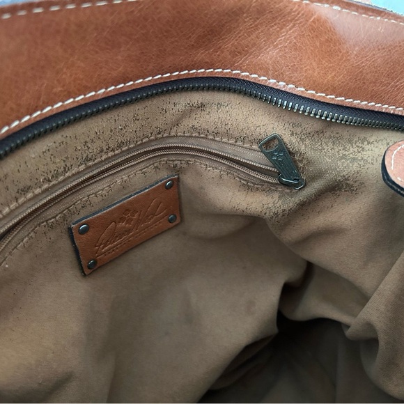 Patricia Nash Enna Leather Floral Bucket Bag Zipper Top Interior Pockets - Picture 11 of 12